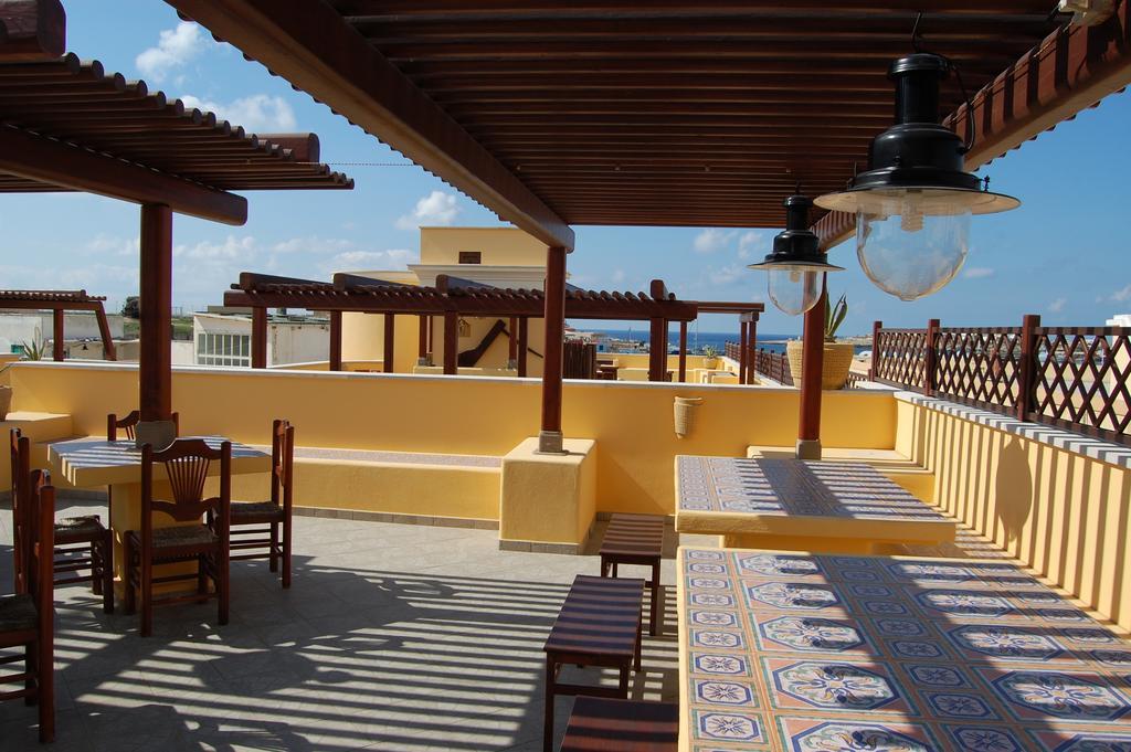 El Mosaico Del Sol Hotell Lampedusa Exteriör bild